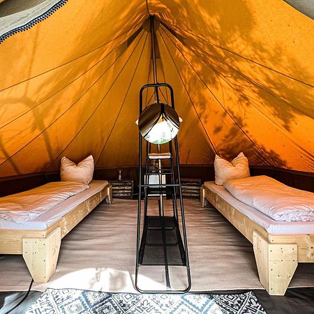 Raus Und Gut Glamping Am Graebendorfer See Drebkau Eksteriør billede